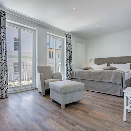 Hotel Lea *