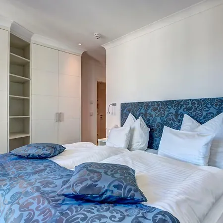 Lea Hotel *
